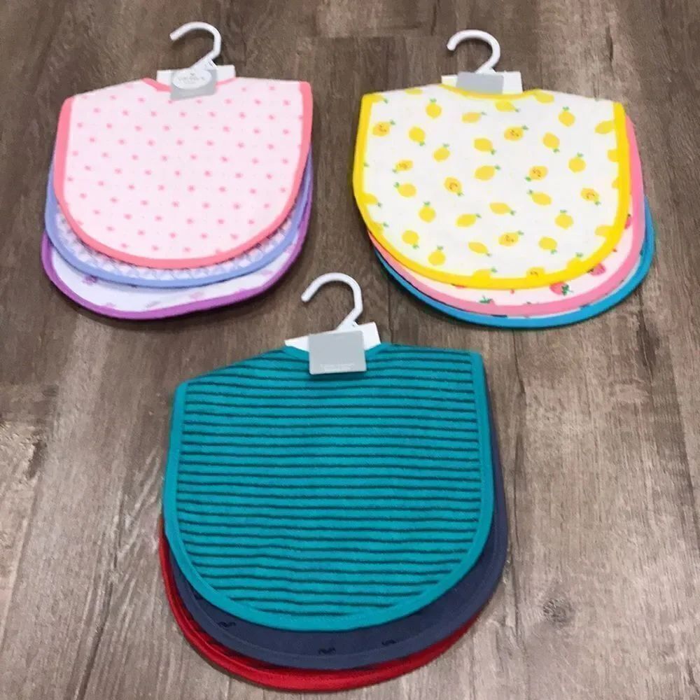 🎉1 hr sale🎉Baby bibs set of 3❤️
